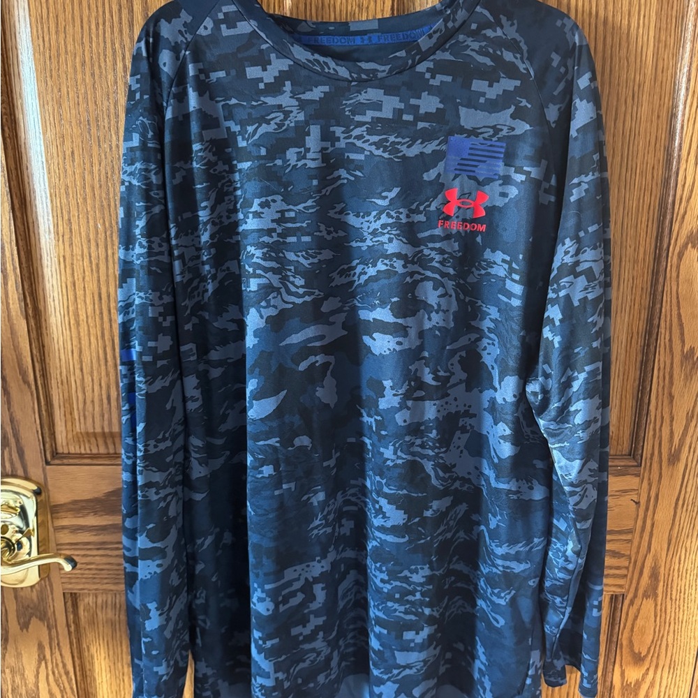 Under Armour Men's Navy Patterned Long Sleeve Tee